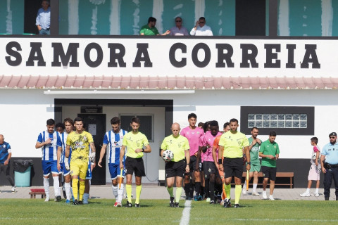 Samora Correia Entra em Campo a Precisar de um Milagre para Evitar a Descida